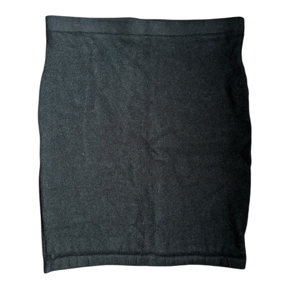 St. John Dresses & Skirts - St. John Wool Knit Pencil Skirt Workwear Size L